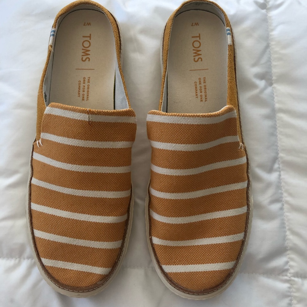 Toms sunrise slip on